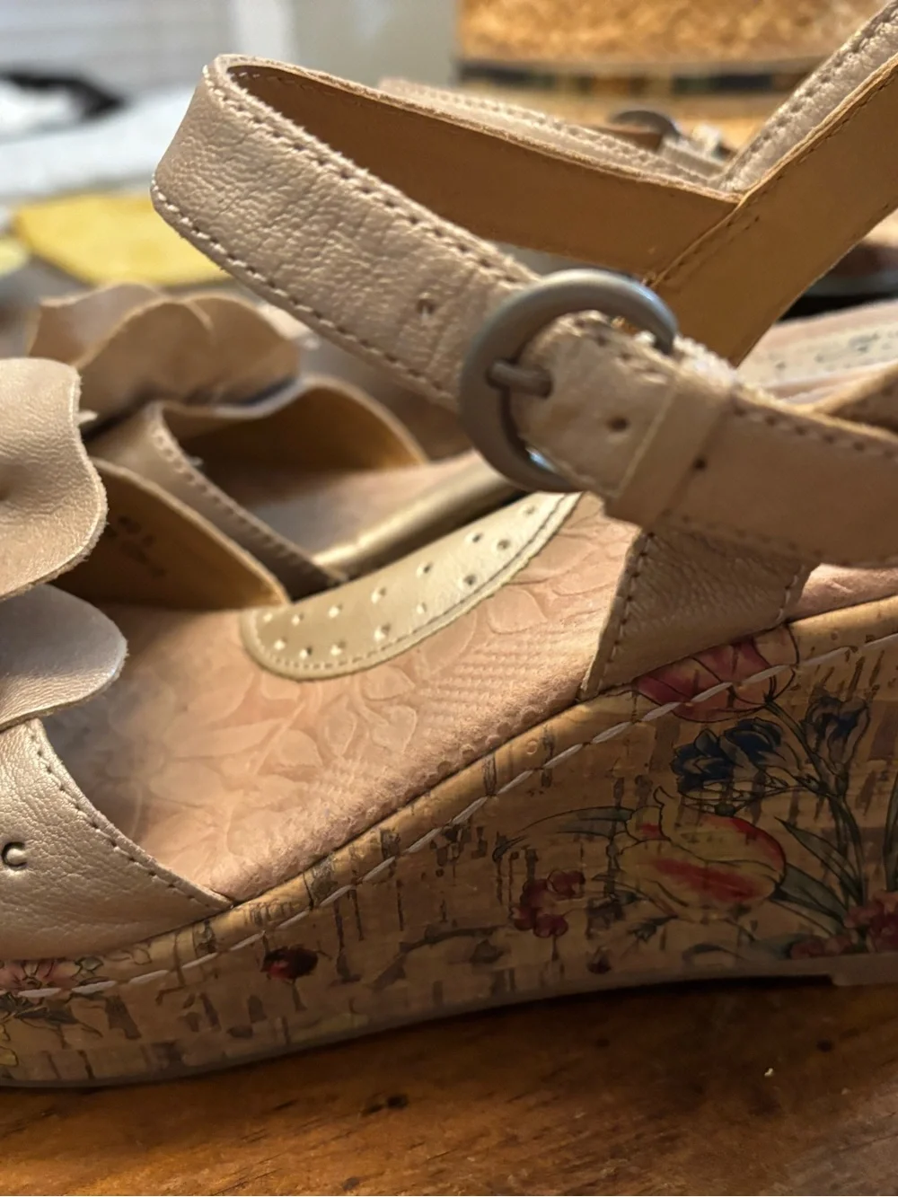 b.o.c. Taupe Floral-Print Wedge Sandals with Flower Accent 9- 30% off SALE
